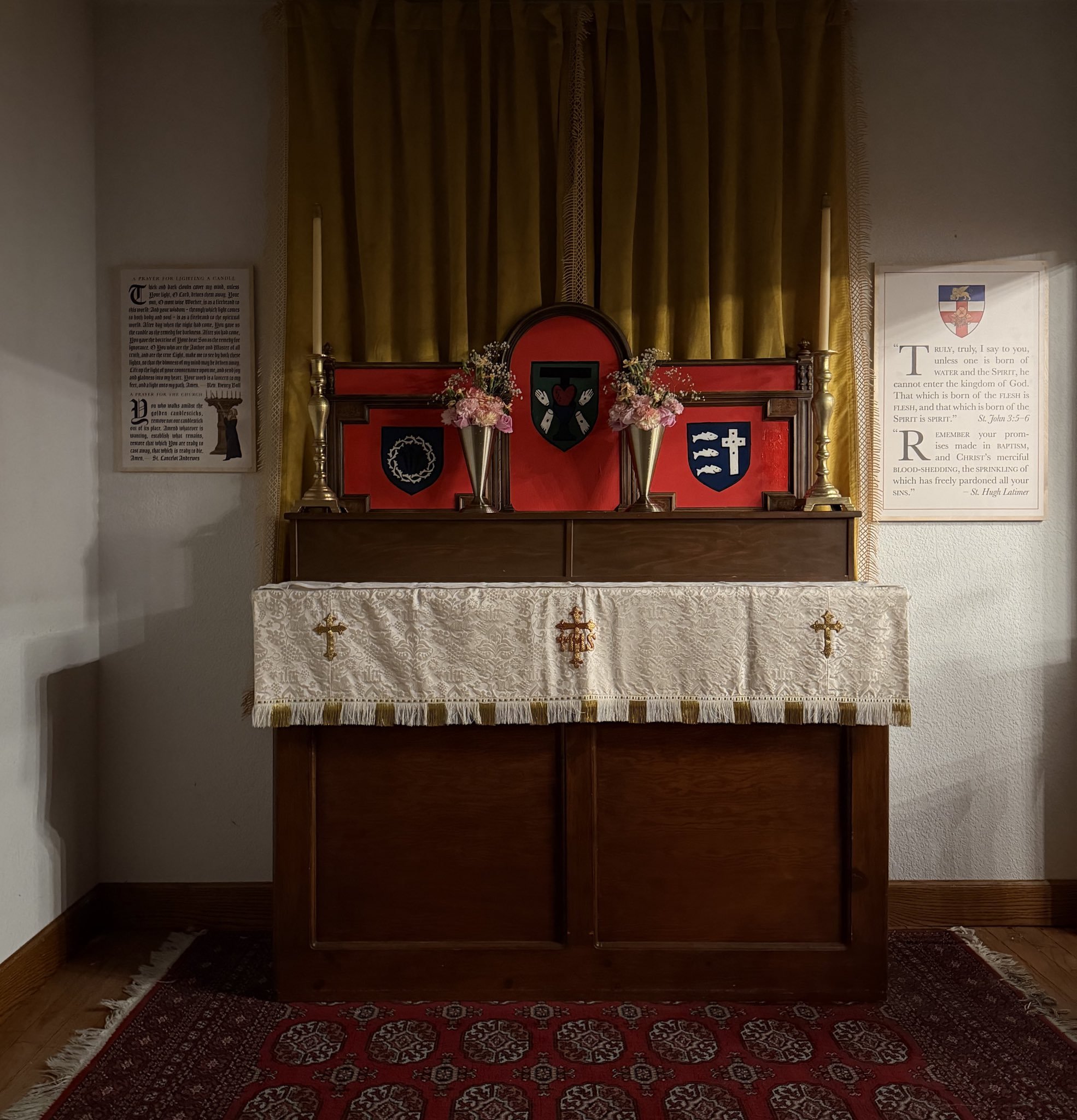 _resources/Headboard Reredos  Arts & Crafts/03d831241a4903b0ac7ef51789e01837_MD5.jpg